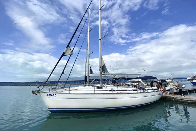 Яхта Bavaria 42